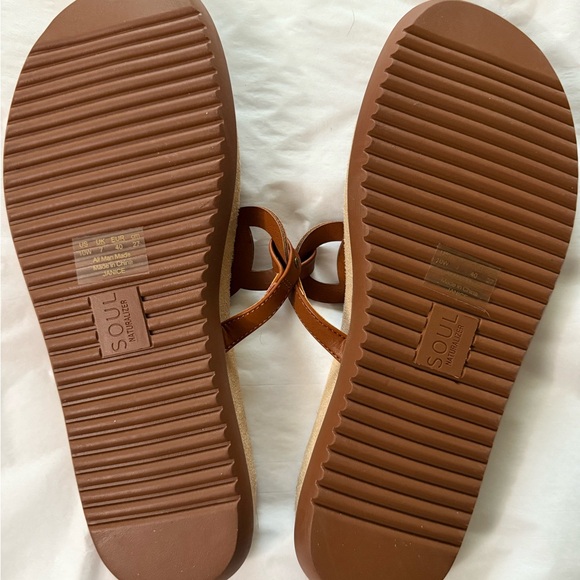 Naturalizer Brown Cutout Sandals - Picture 4 of 8
